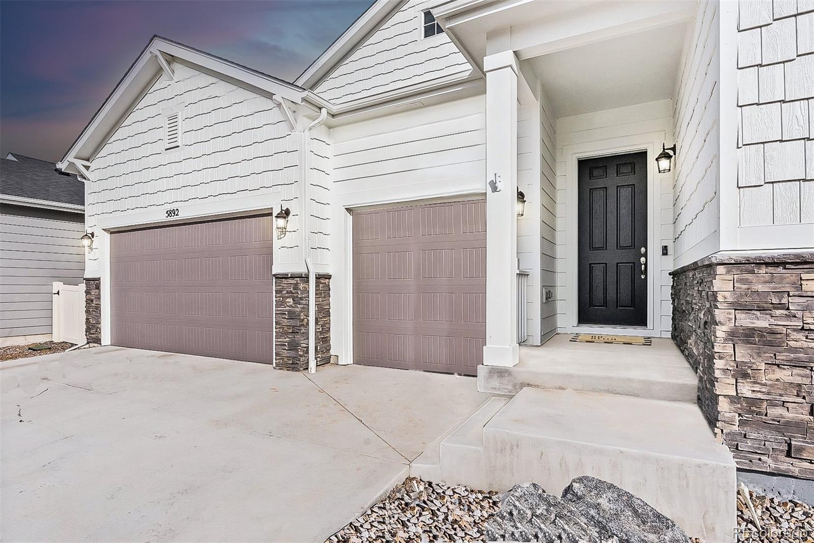 5892 Side Saddle Lane