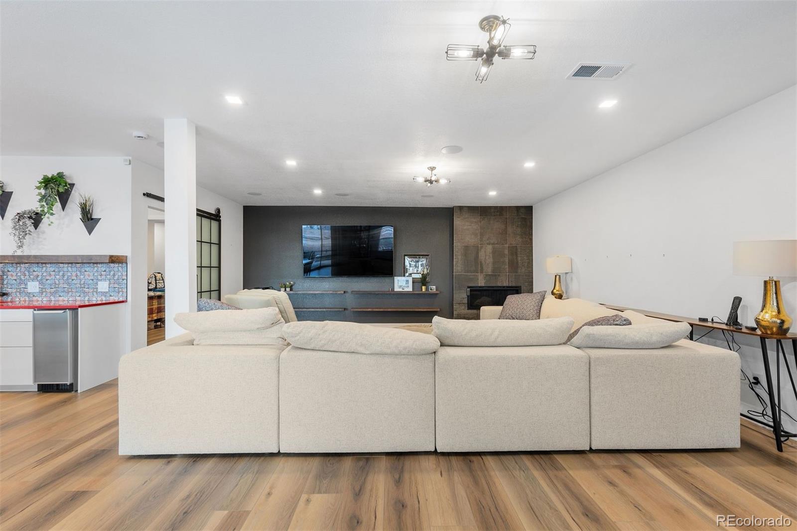 7077 Copper Sky Circle