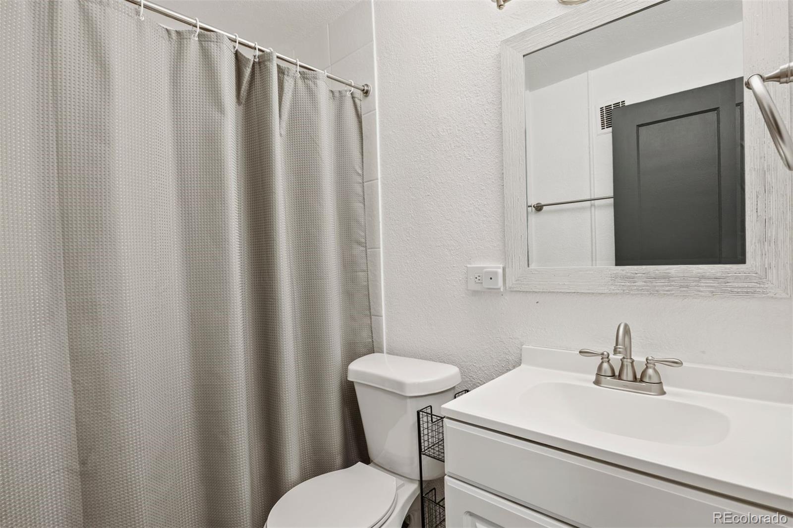 3525 S Bannock Street