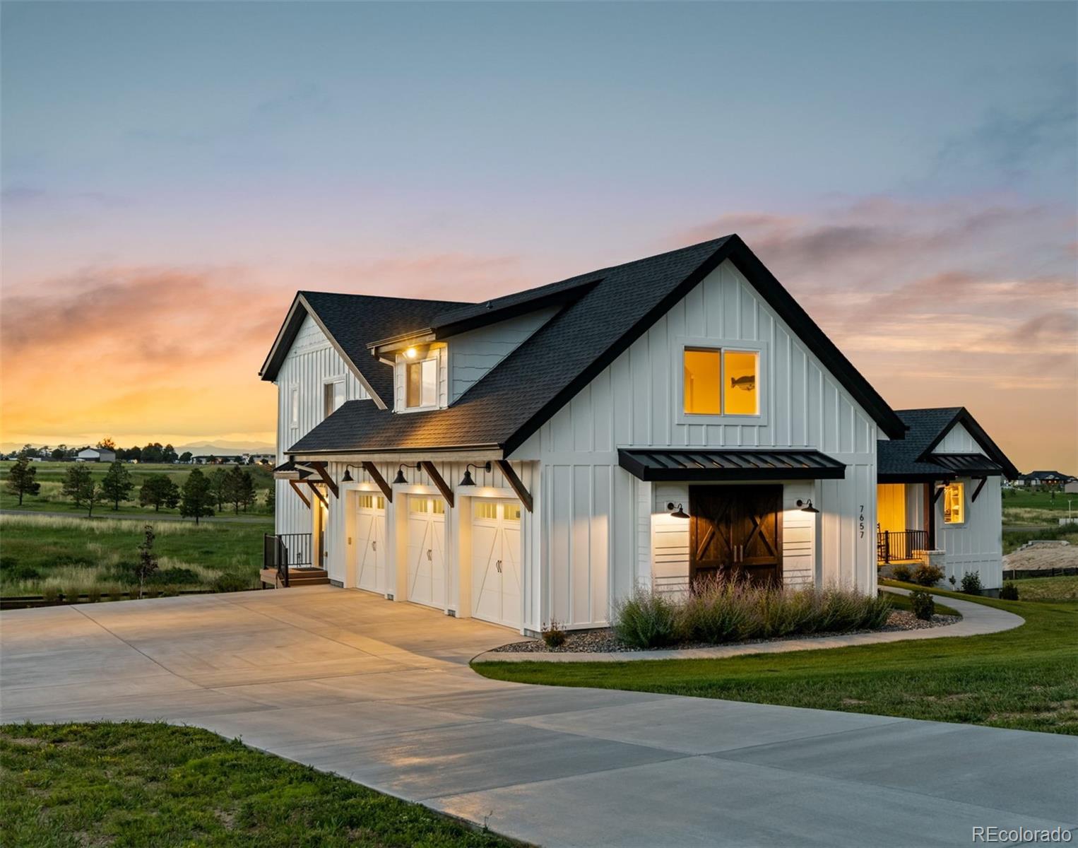 7657 Grande River Court