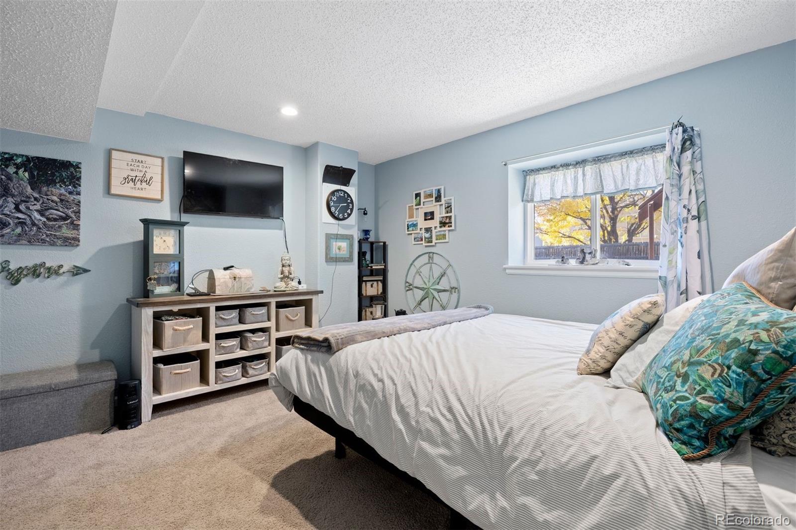 21484 E Crestline Lane