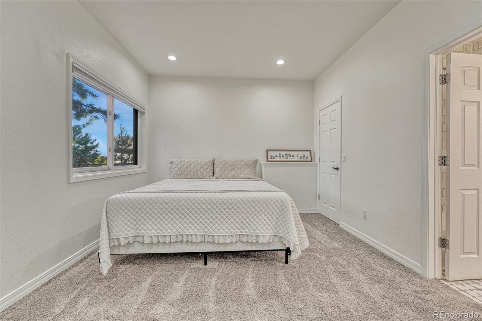 17870 New London Road