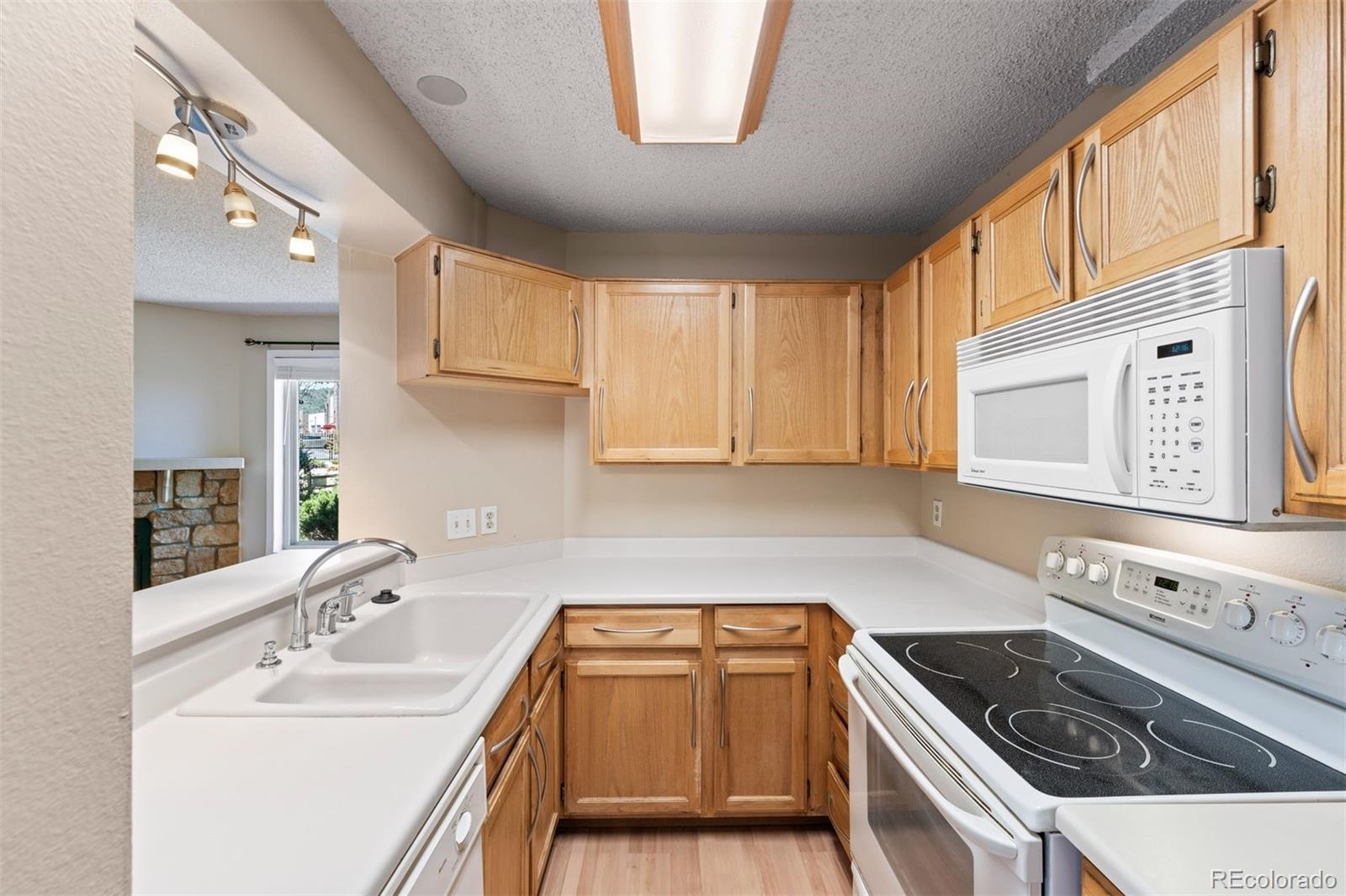 4226 S Eldridge Street Unit: 104