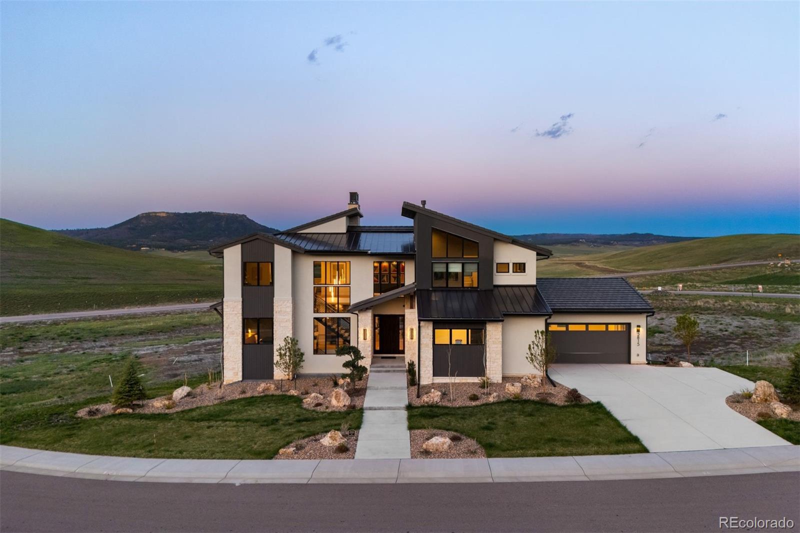 5815 Peppy San Circle