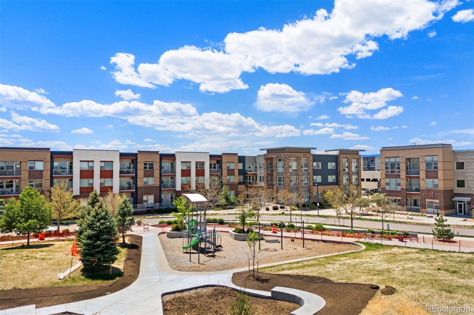 400 E Fremont Place Unit: 204