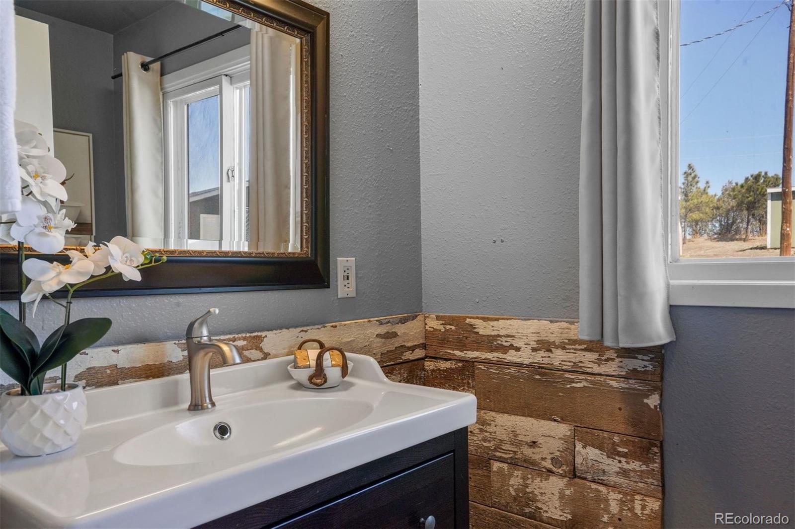 6031 Arrowhead Trail