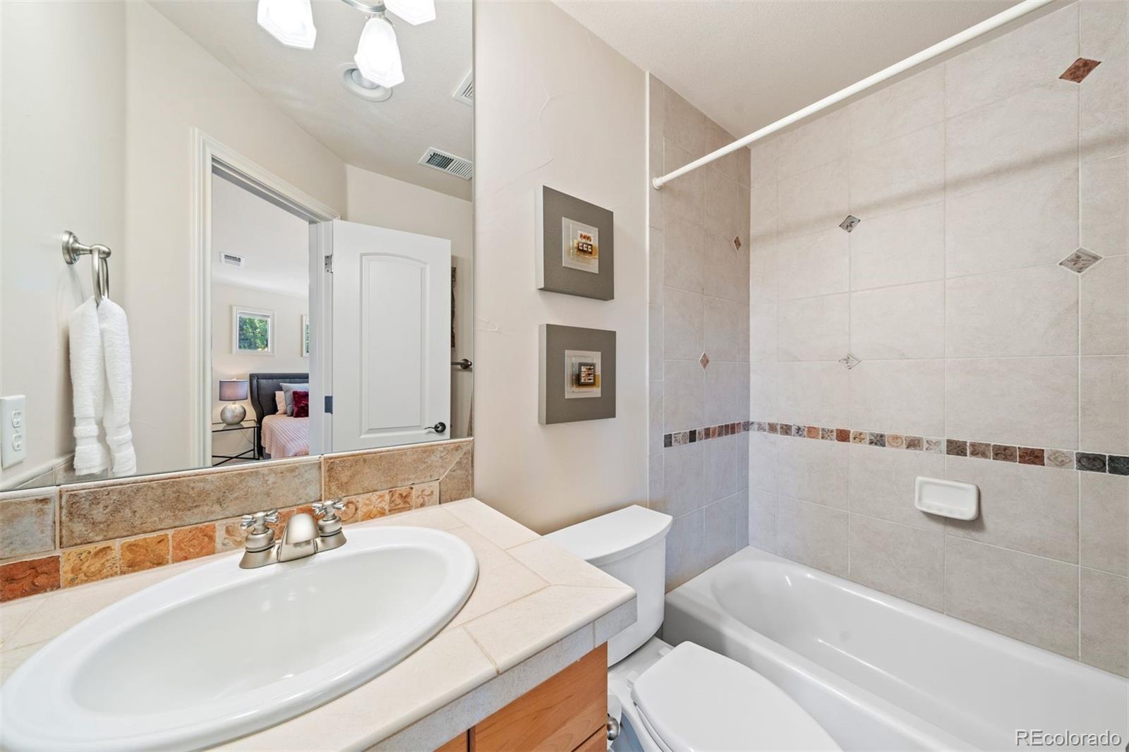 10104 Stoneglen Trail