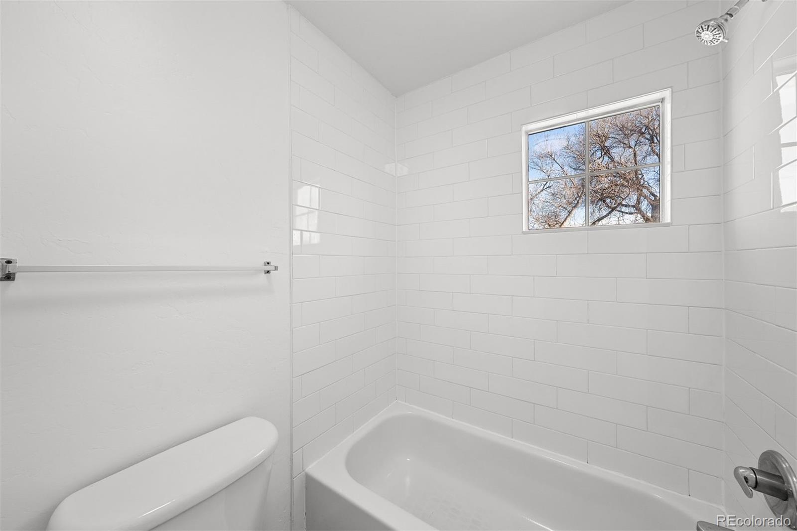 107 Cantril Unit: 107