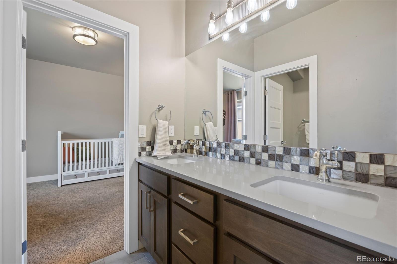 1803 Avenida Del Sol