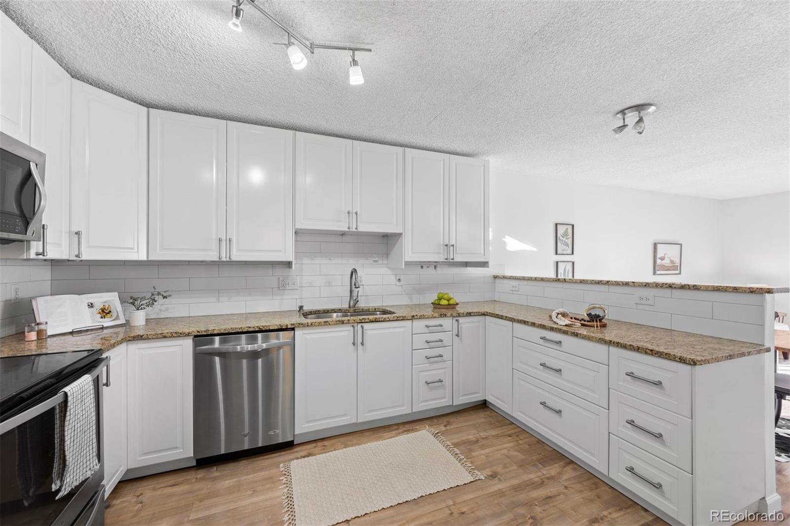 3465 S Poplar Street Unit: 105