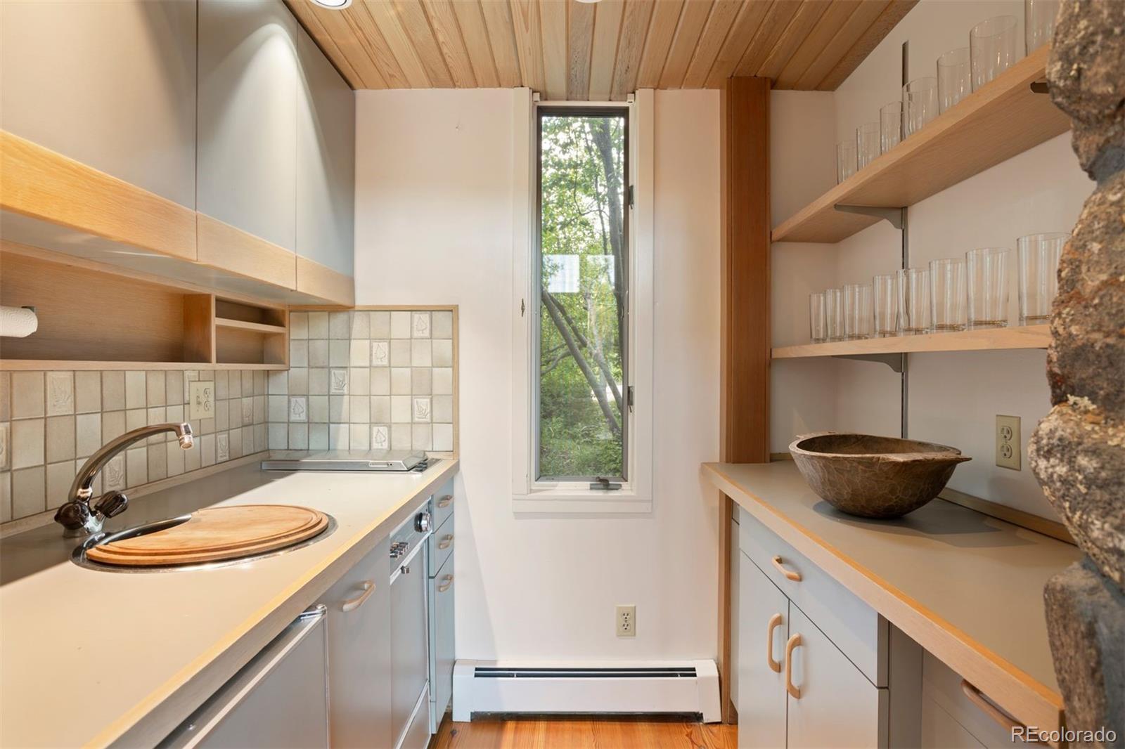 36 CASTLE PINES Drive