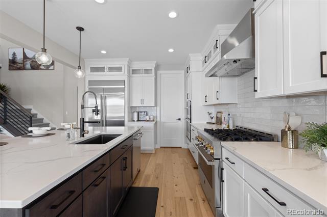 5932 Los Olivas Point
