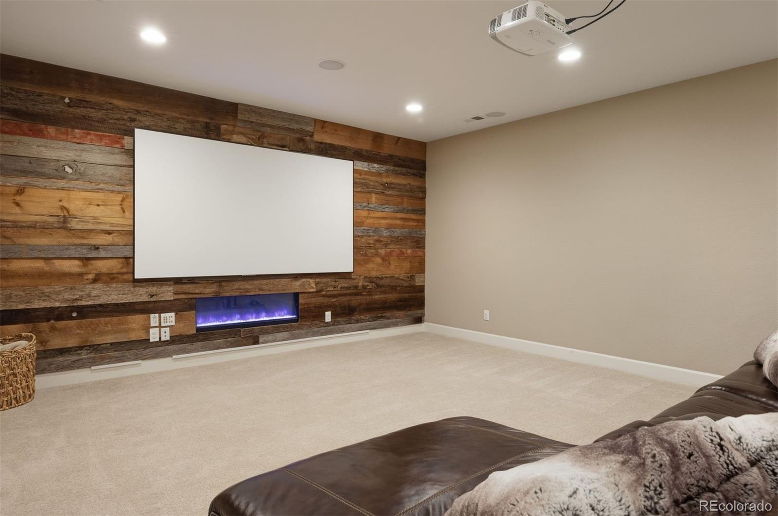 7356 Greenwater Circle