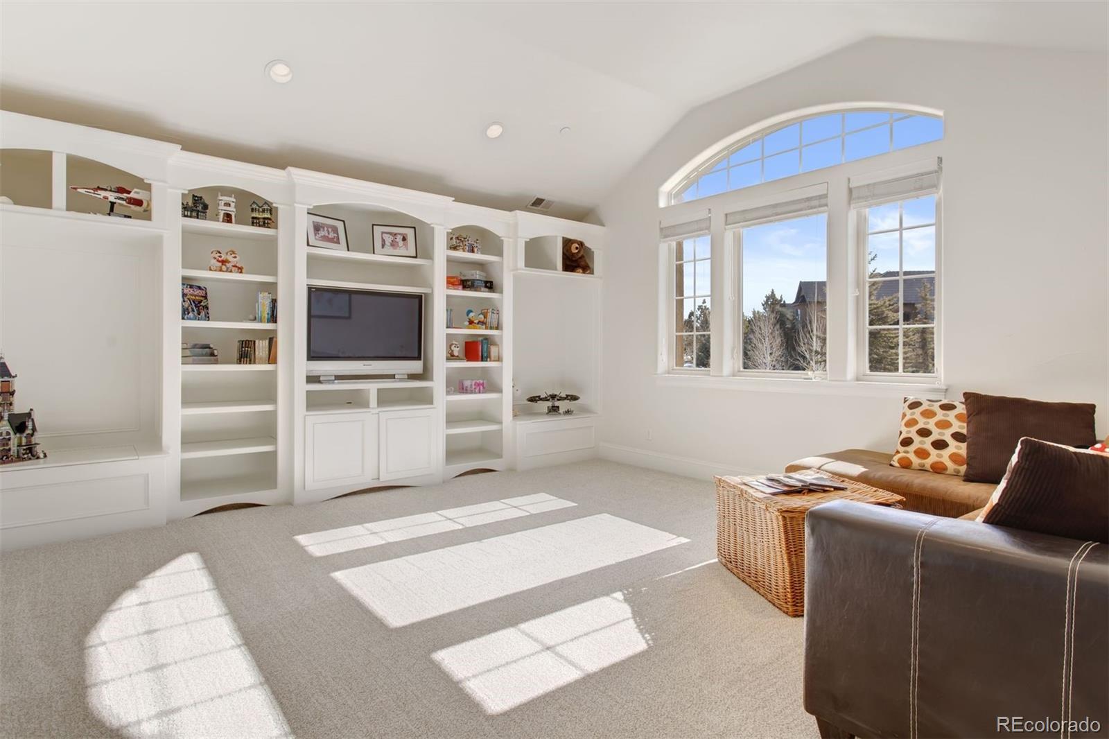 6805 Twisted Oak Drive