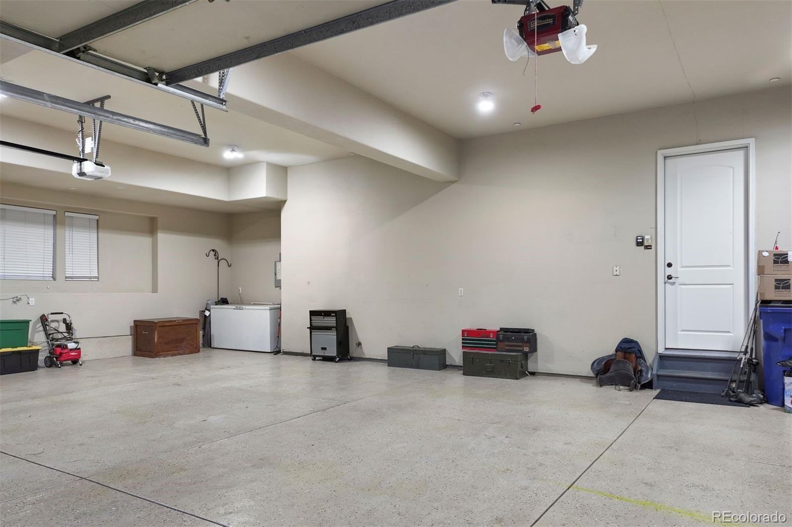 6805 Twisted Oak Drive