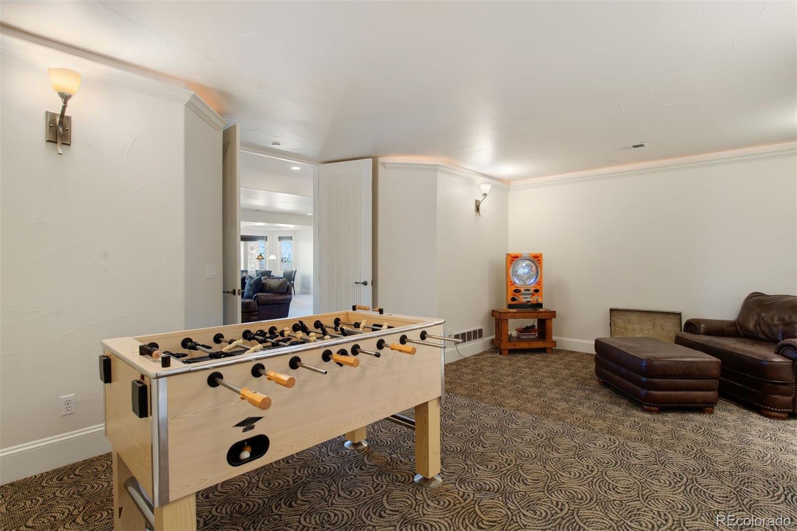 6805 Twisted Oak Drive