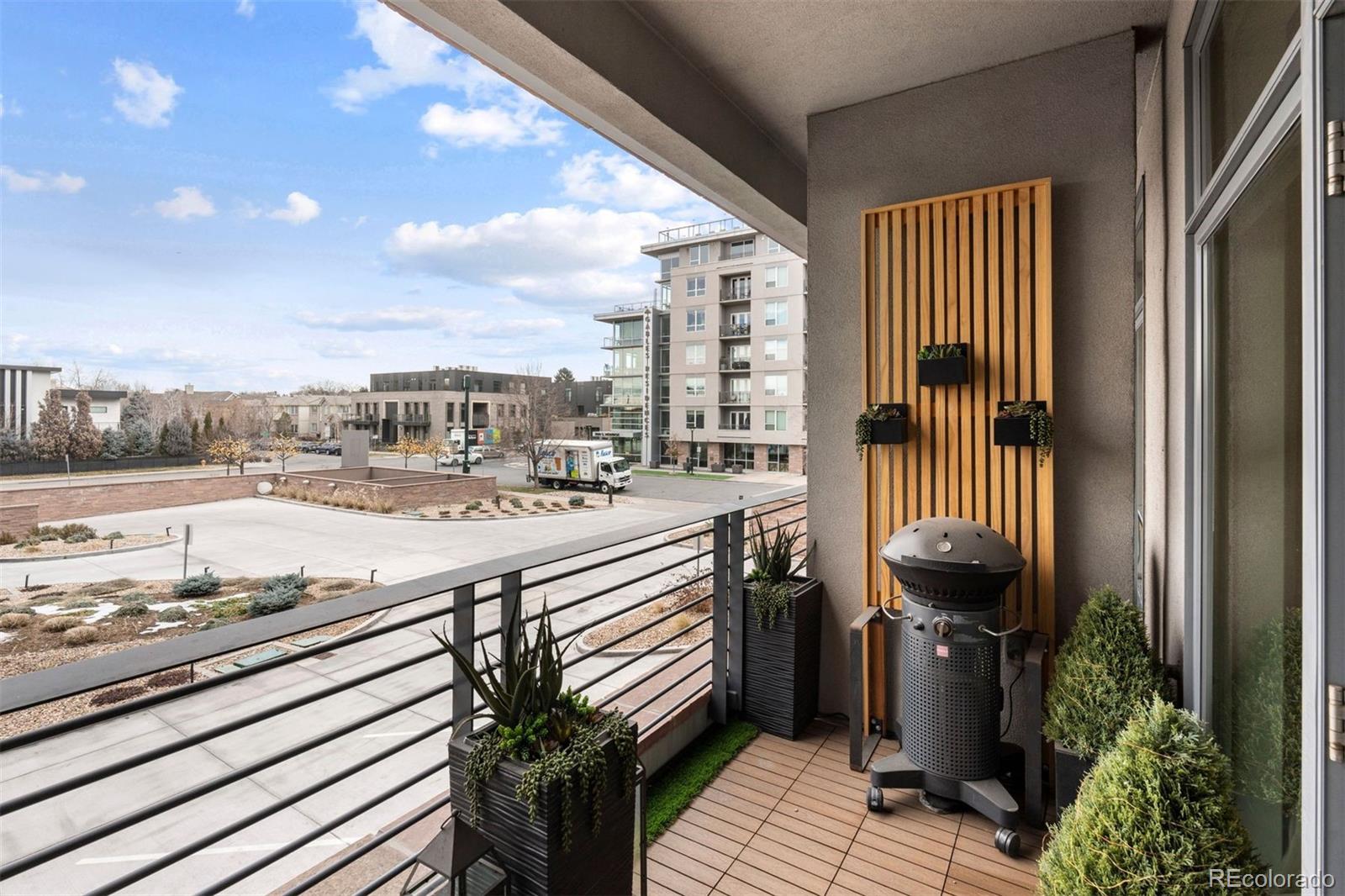 333 S Monroe Street Unit: 211