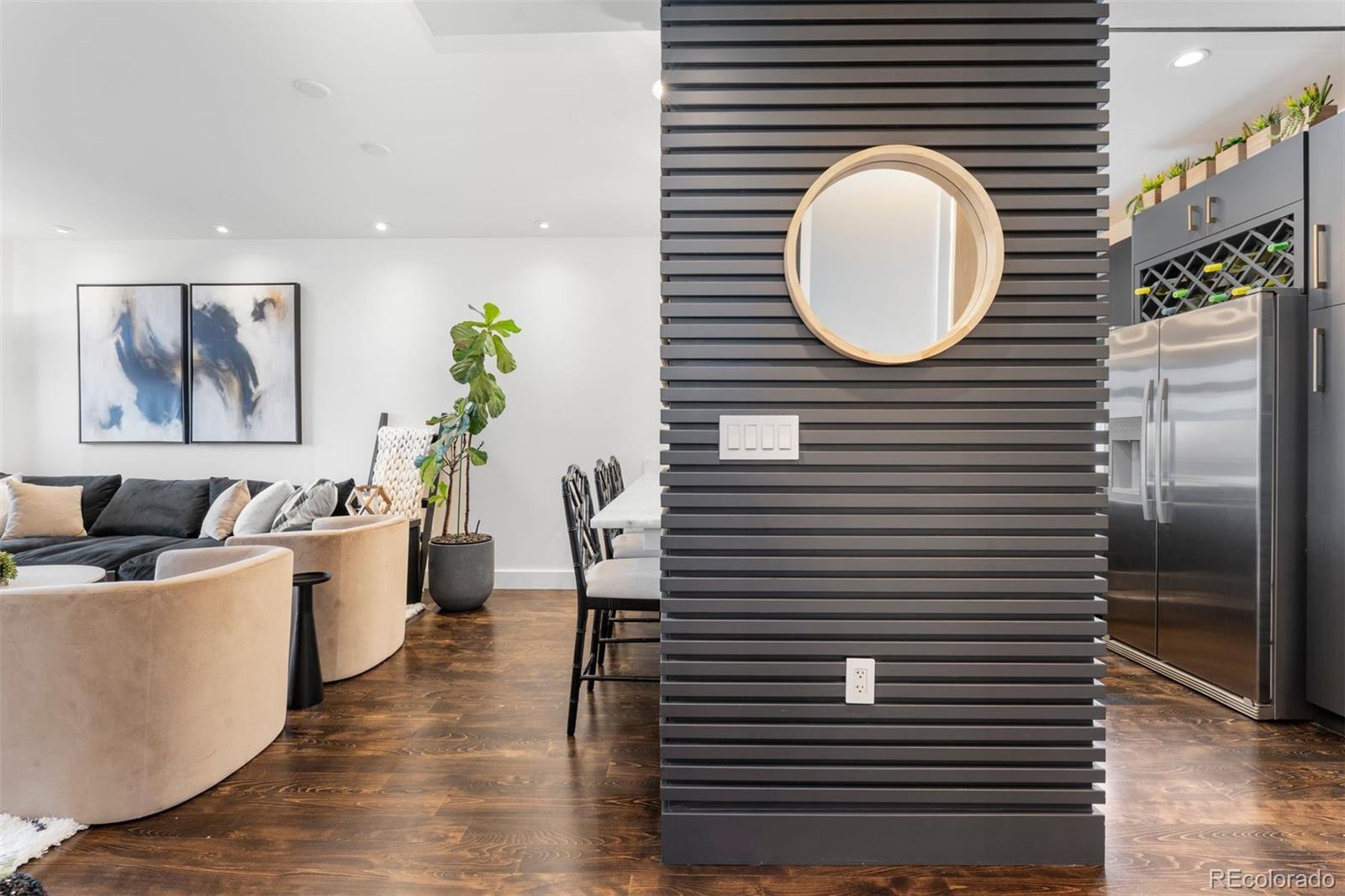 333 S Monroe Street Unit: 211