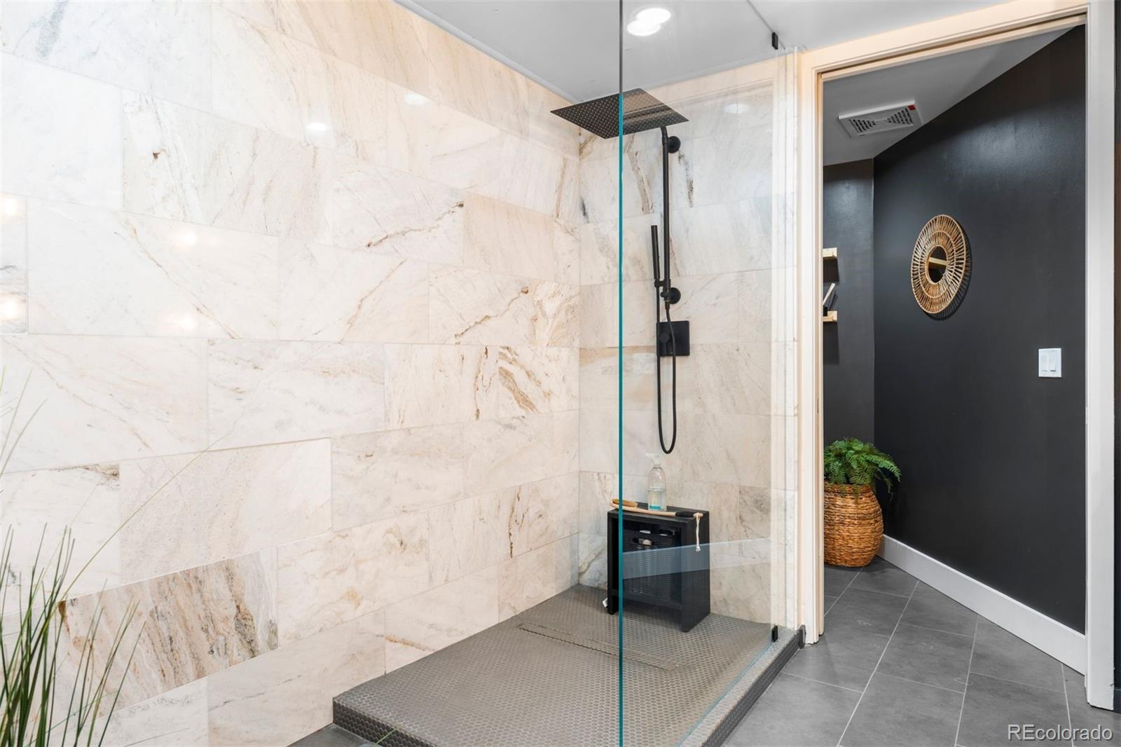 333 S Monroe Street Unit: 211