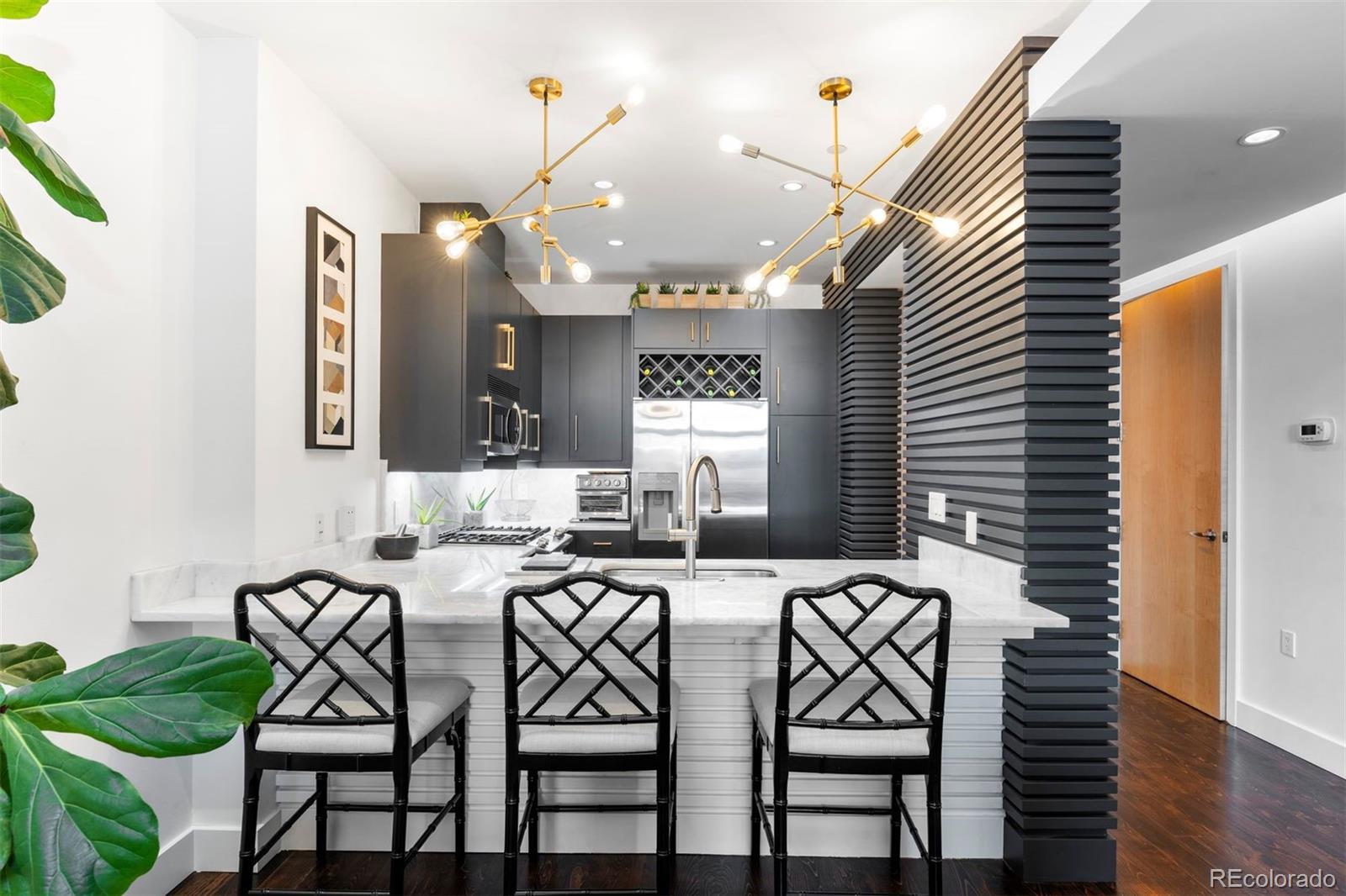 333 S Monroe Street Unit: 211