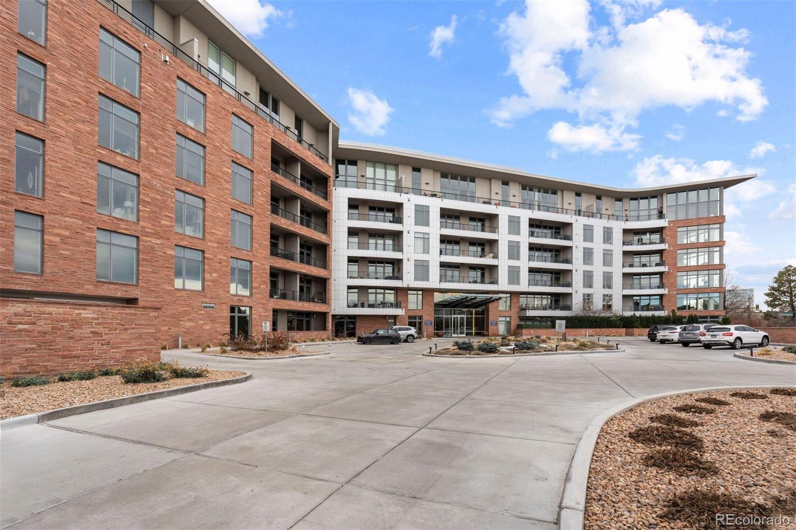 333 S Monroe Street Unit: 211