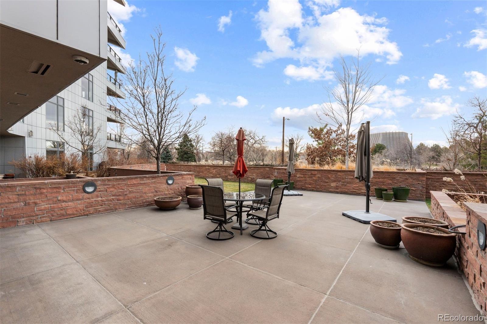 333 S Monroe Street Unit: 211