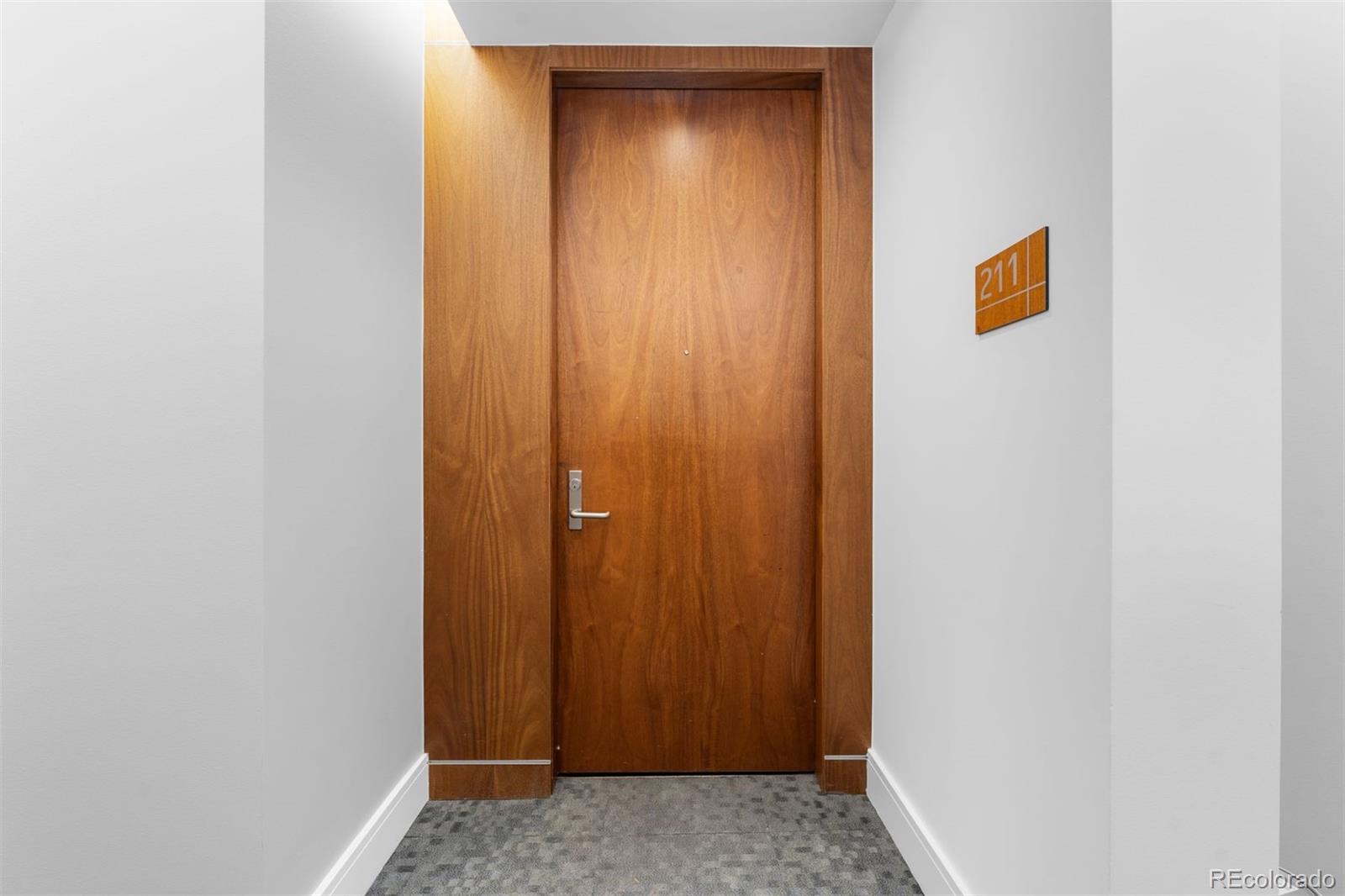 333 S Monroe Street Unit: 211