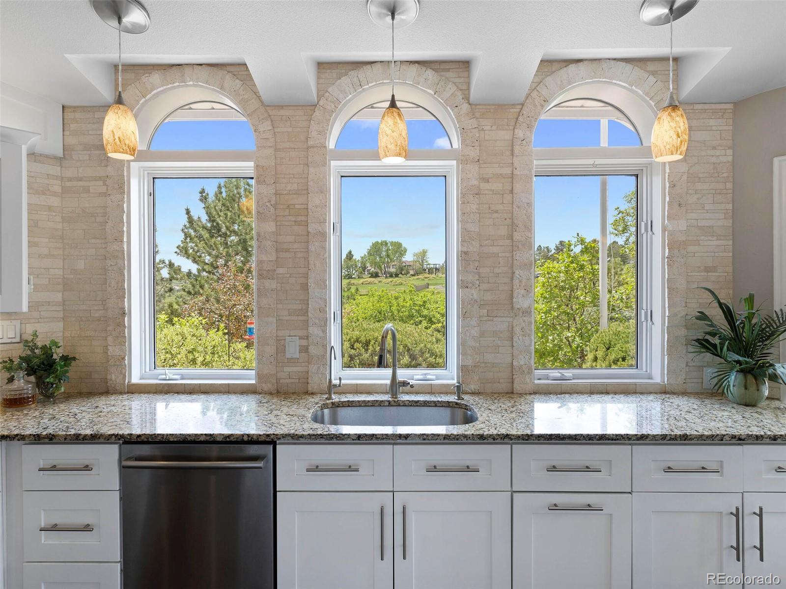 57 E Oak Hills Drive