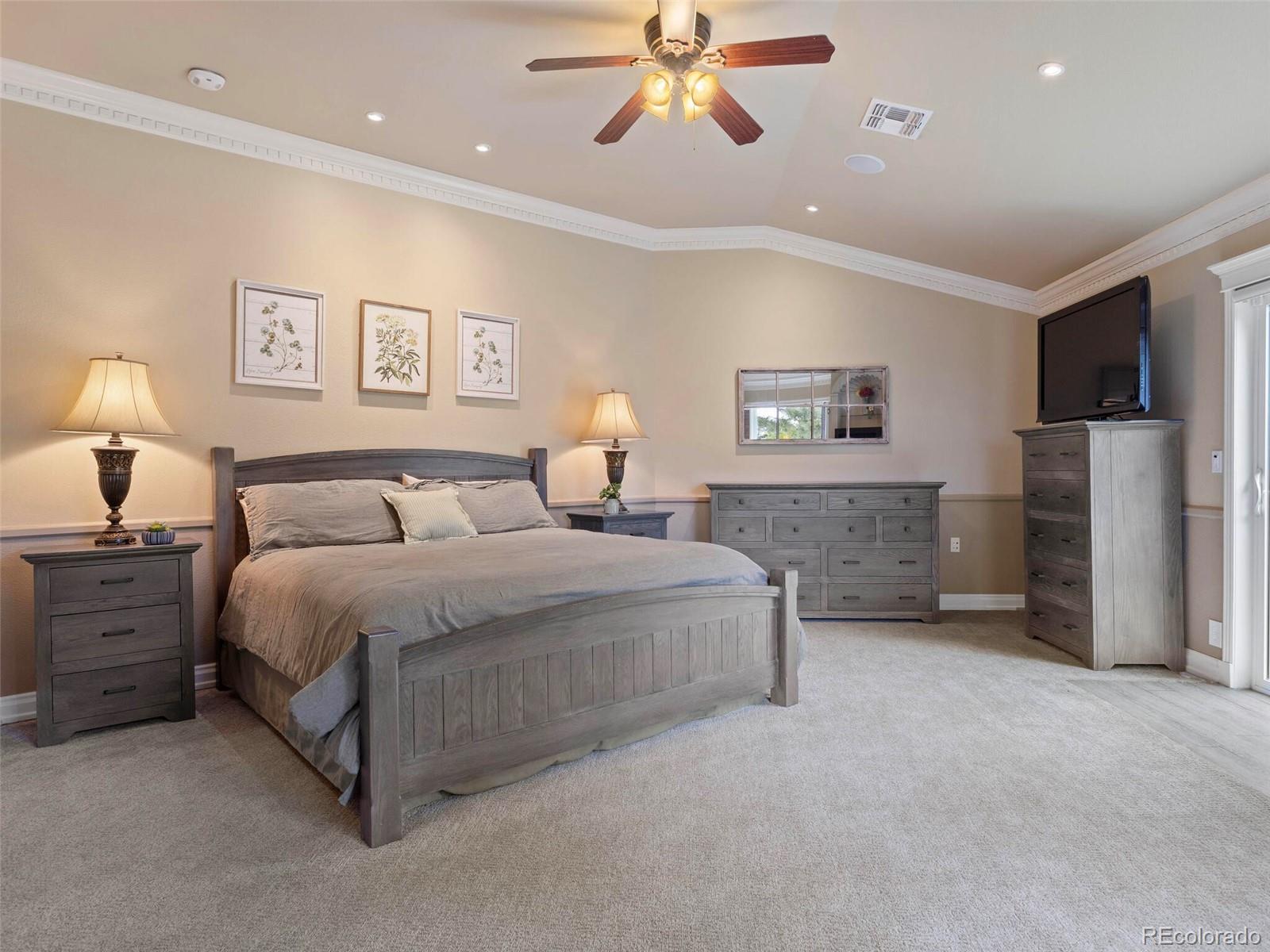 57 E Oak Hills Drive