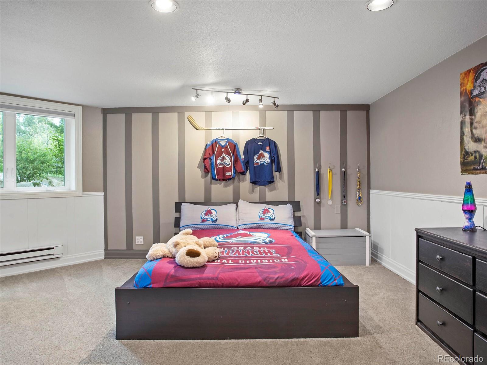 57 E Oak Hills Drive