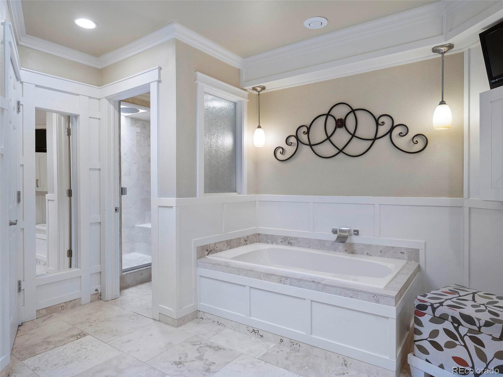 57 E Oak Hills Drive