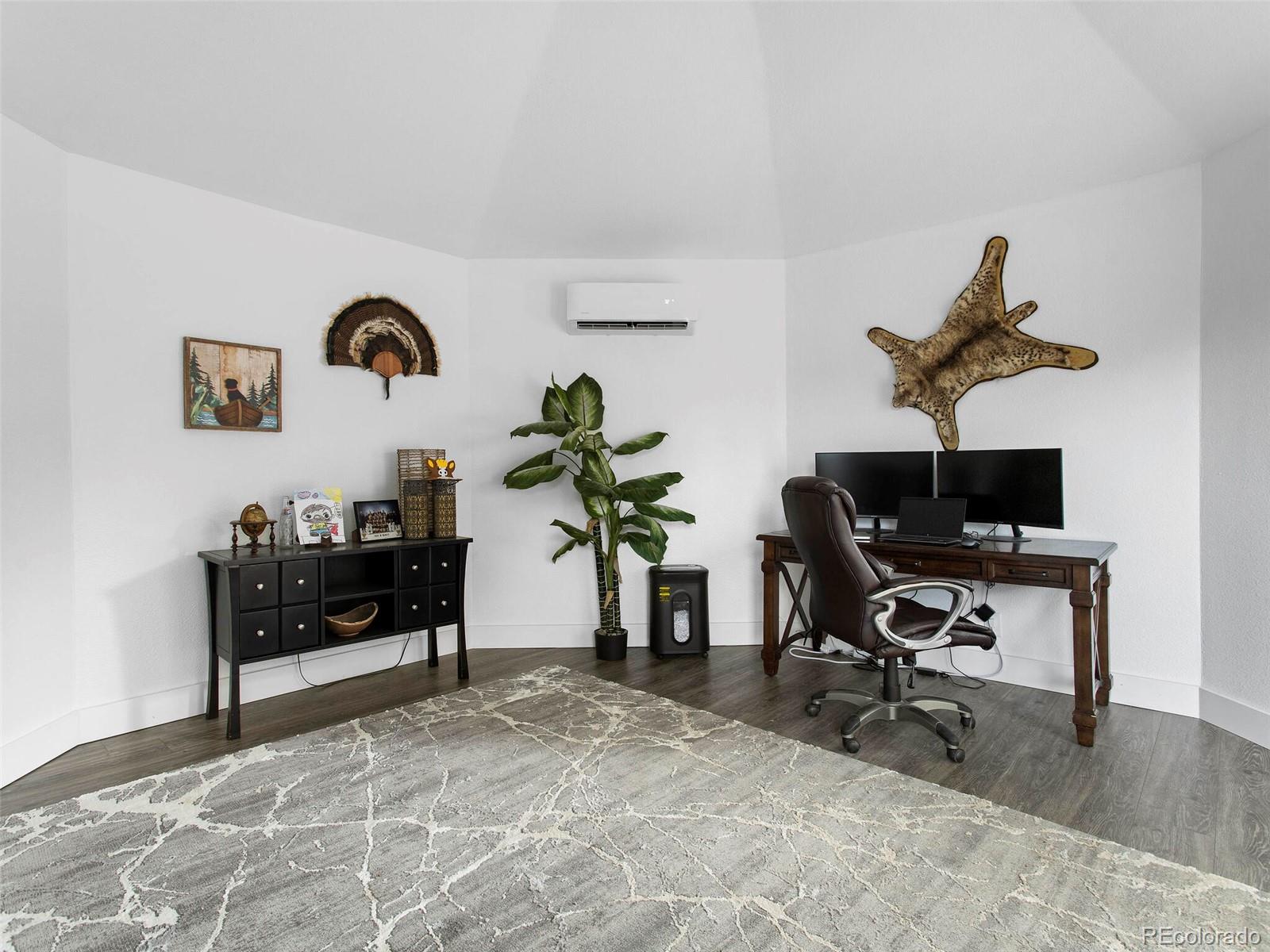 57 E Oak Hills Drive