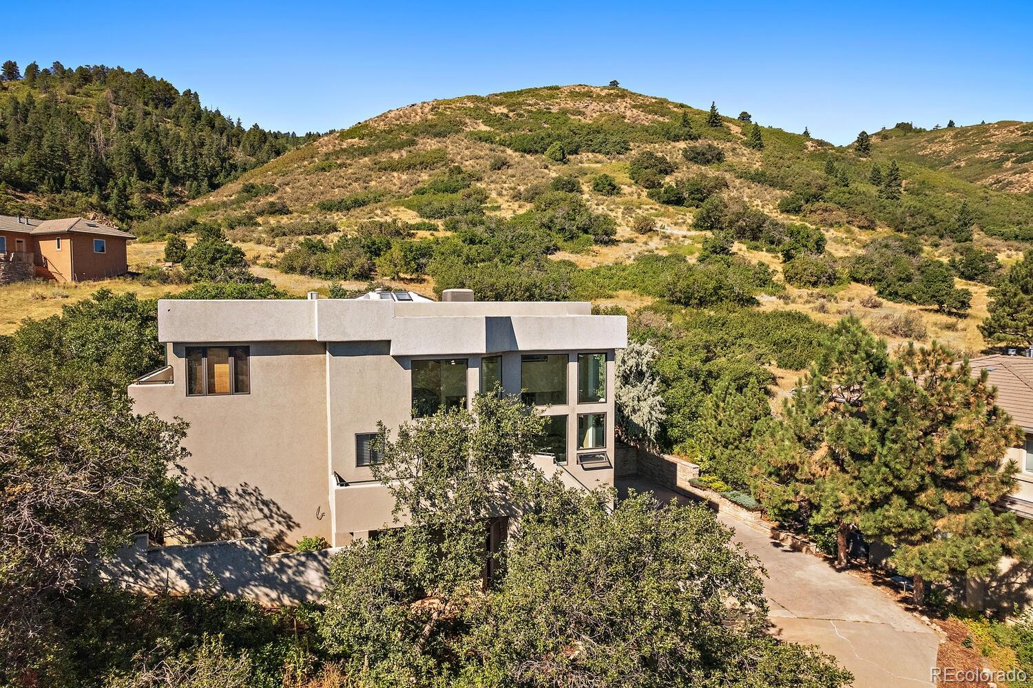 10987 Roxborough Drive