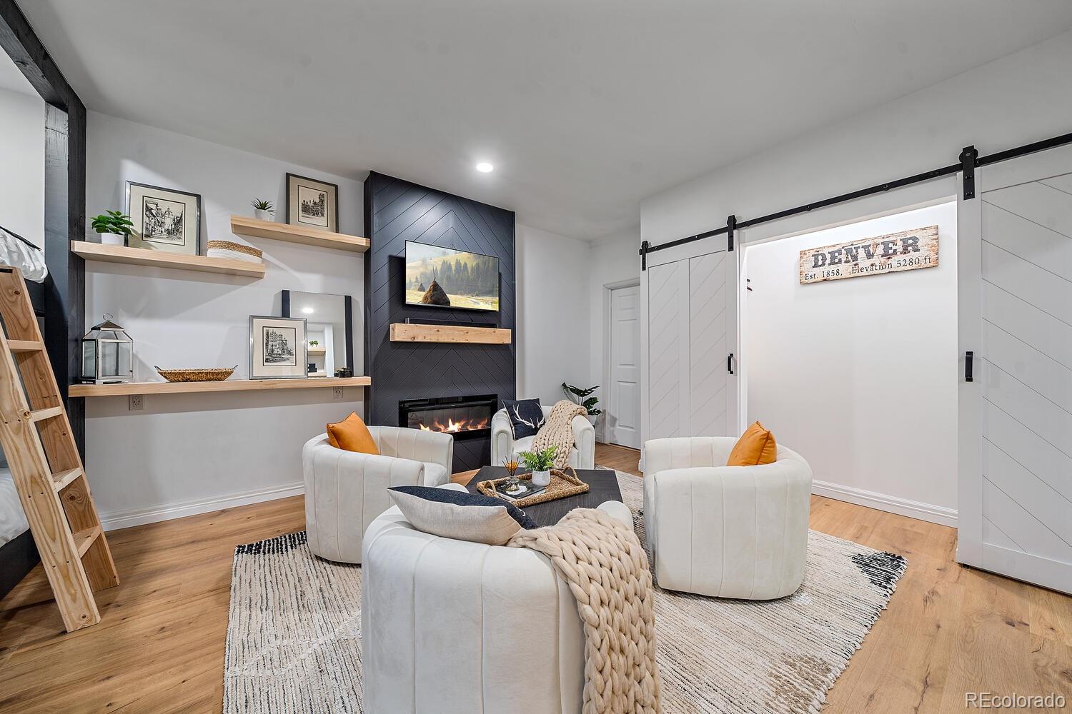 10987 Roxborough Drive