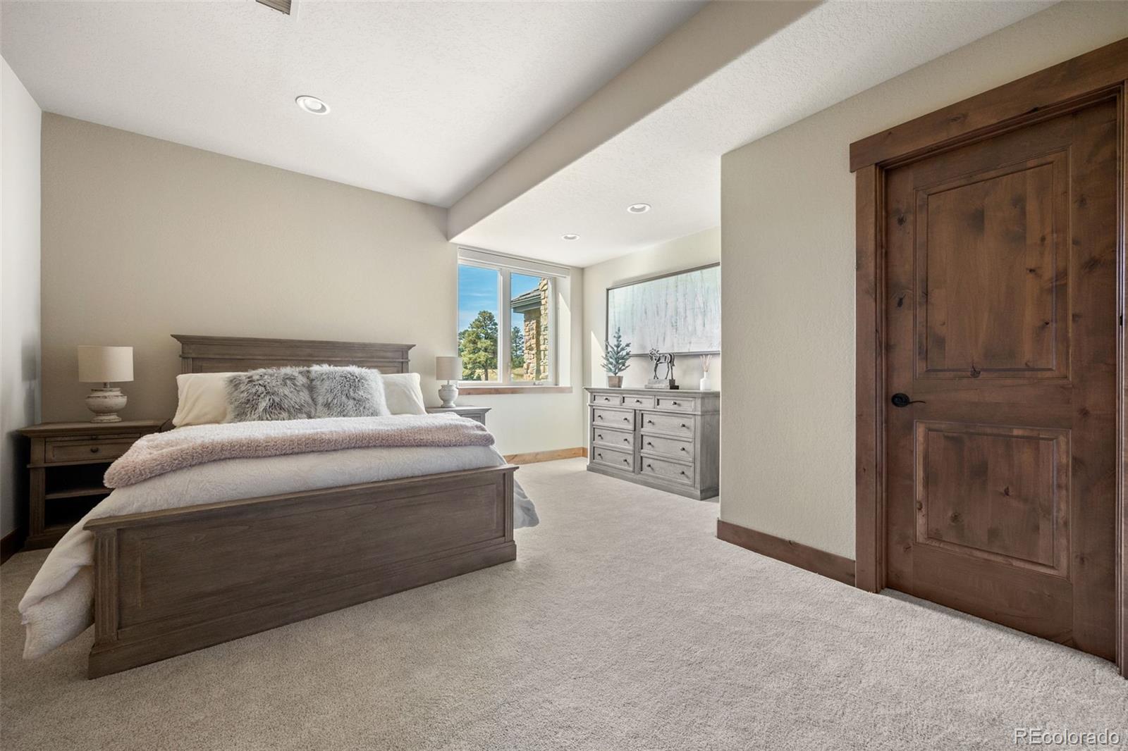 5612 Ponderosa Drive