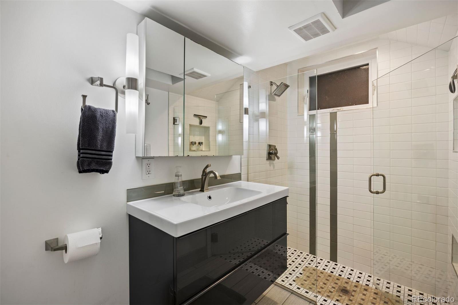 1437 Columbine Street