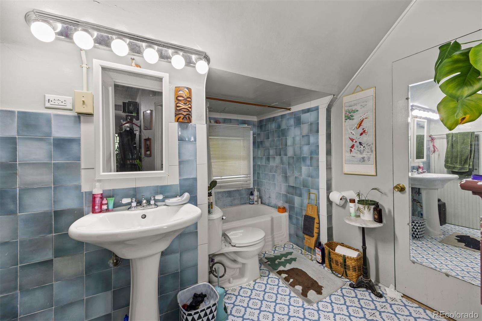 1437 Columbine Street