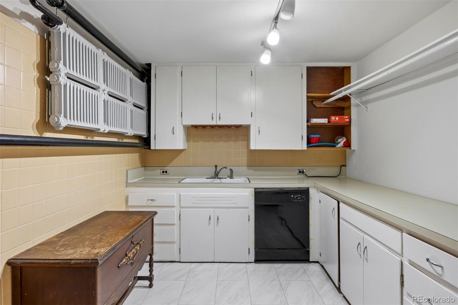 1437 Columbine Street