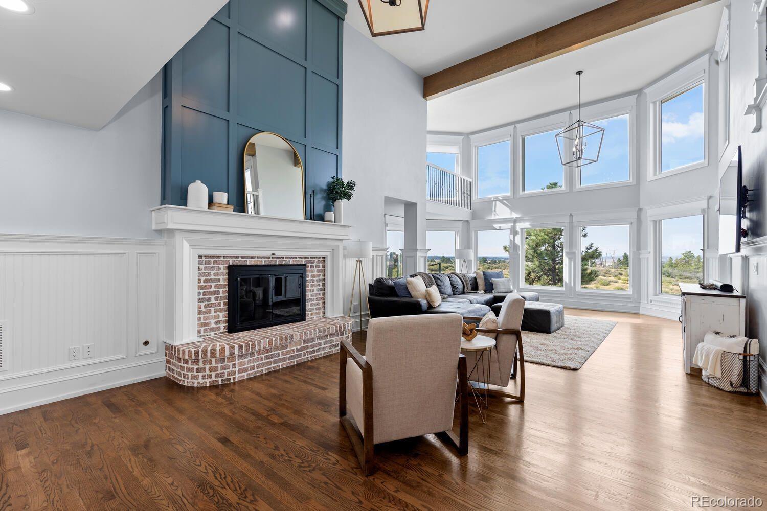 7689 N Sunrise Trail