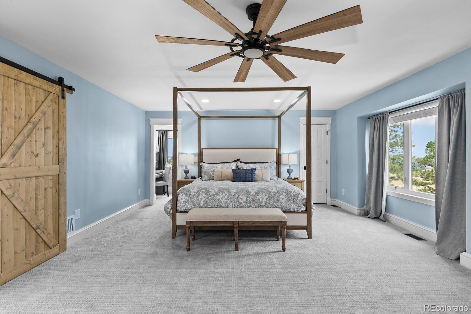 7689 N Sunrise Trail