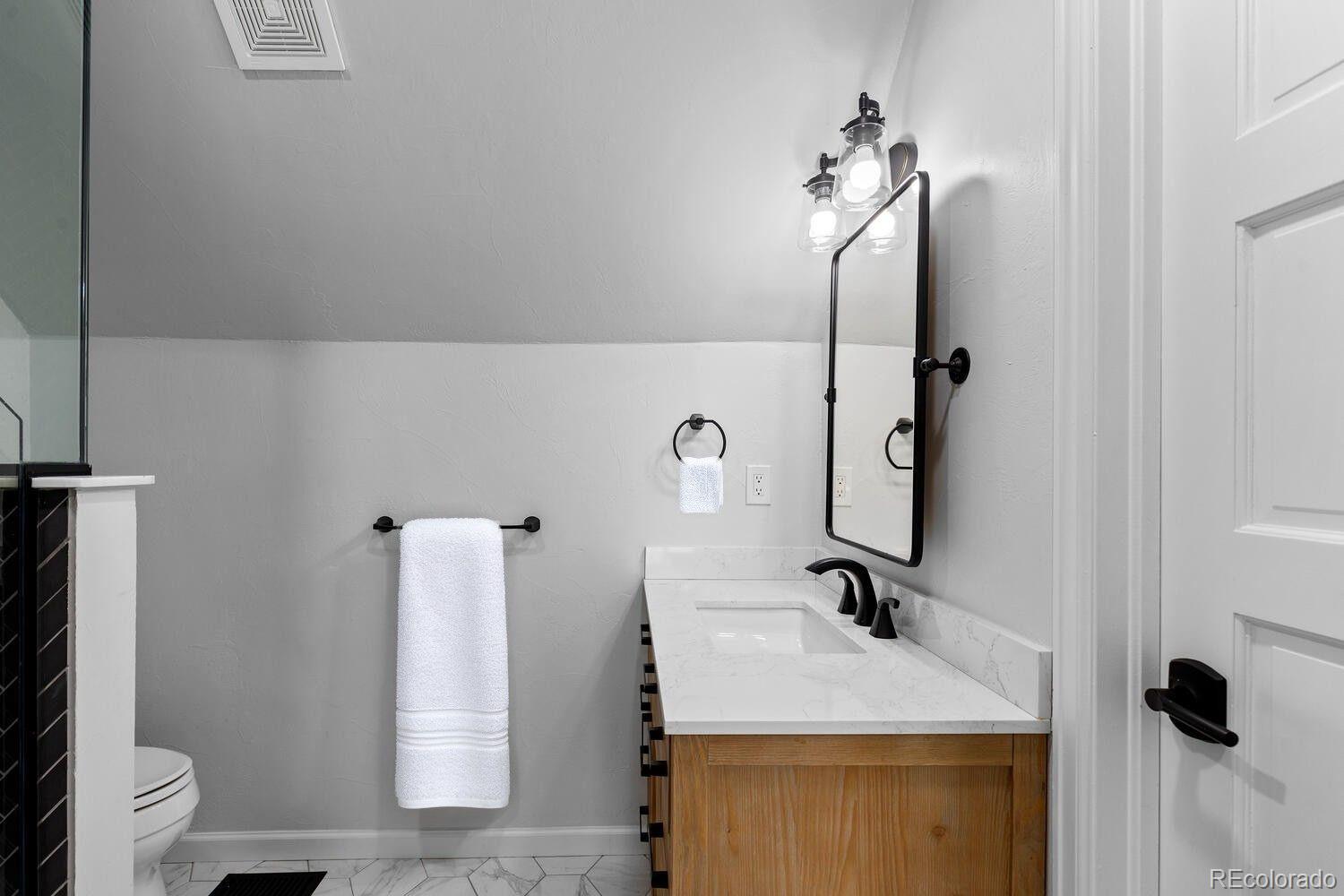 7689 N Sunrise Trail