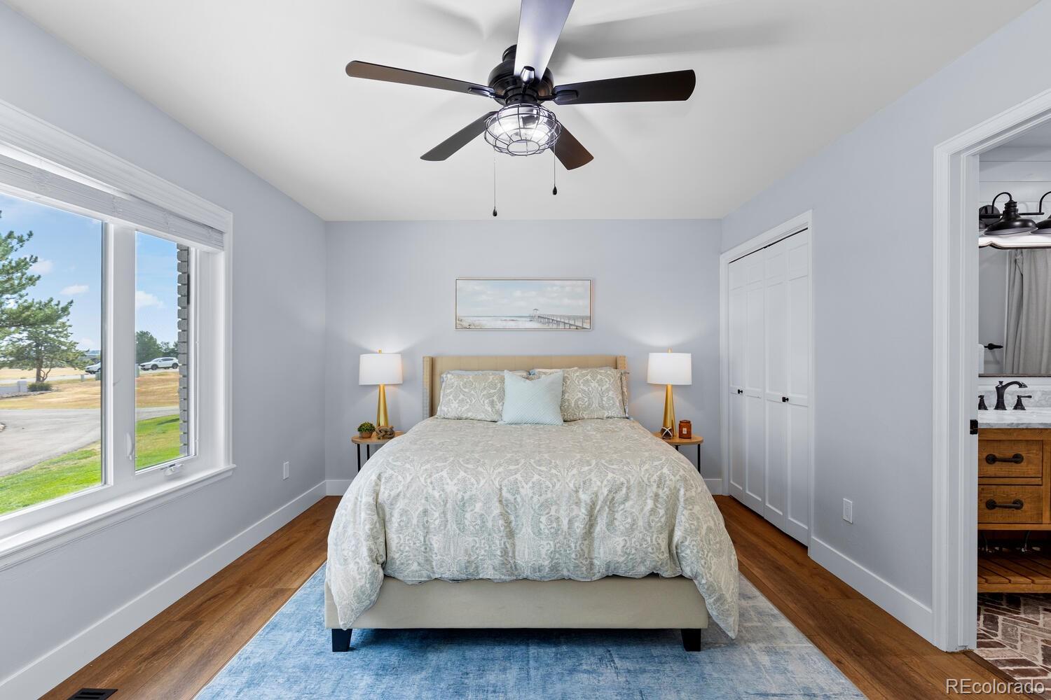 7689 N Sunrise Trail