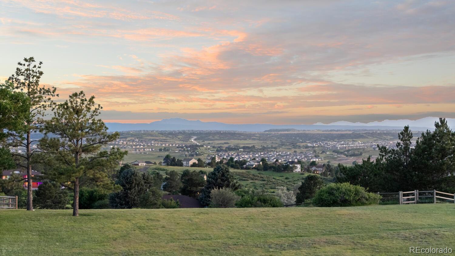 7689 N Sunrise Trail