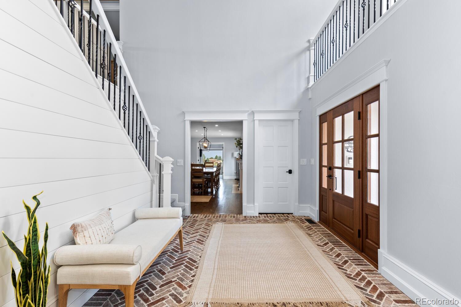 7689 N Sunrise Trail