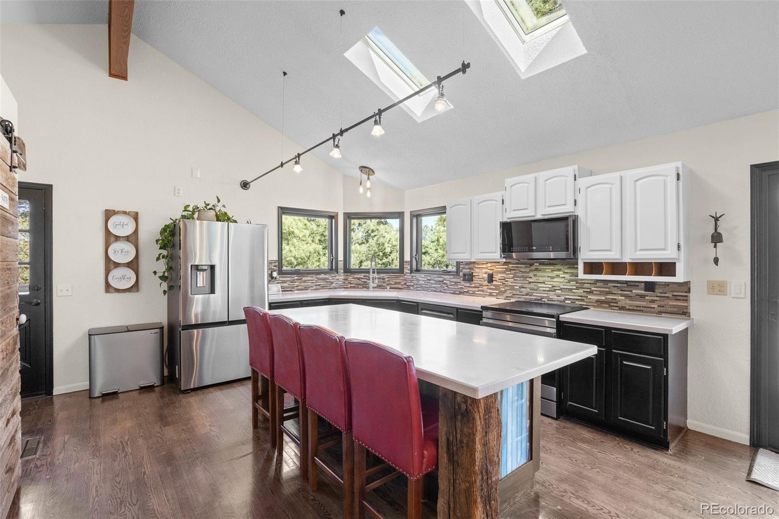9905 Bayou Ridge Trail