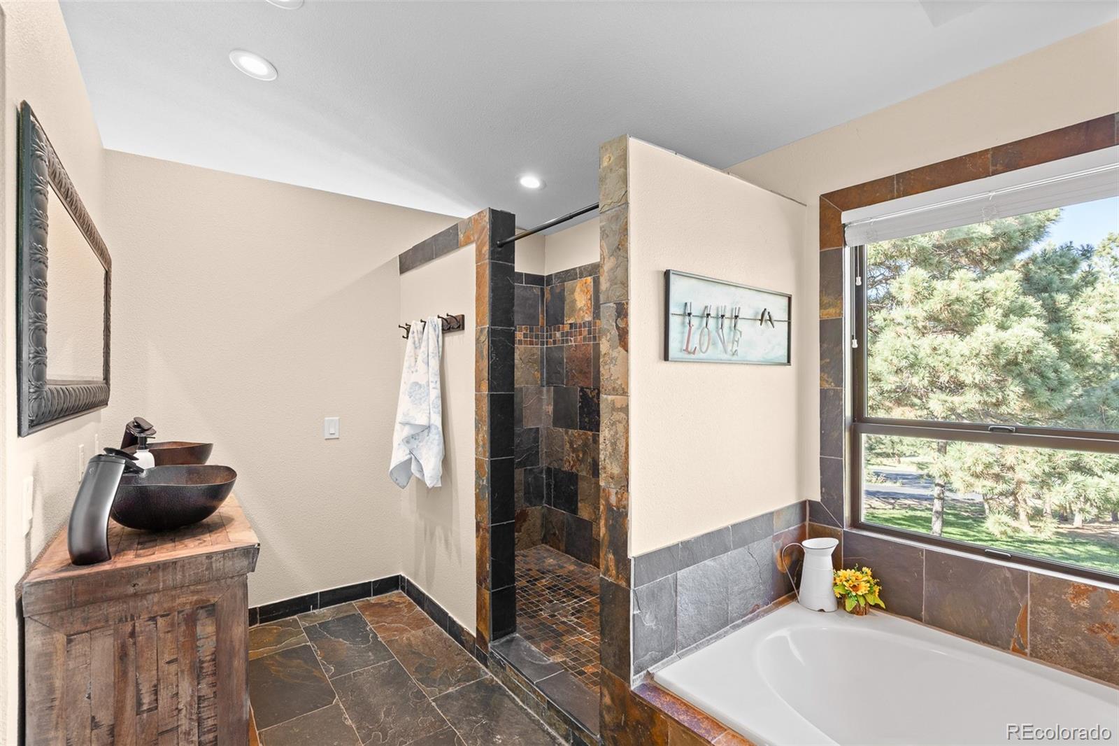 9905 Bayou Ridge Trail