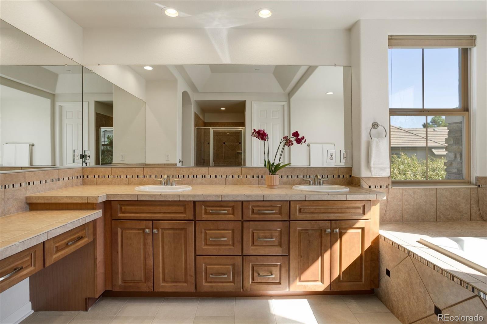 6301 Ellingwood Point Place