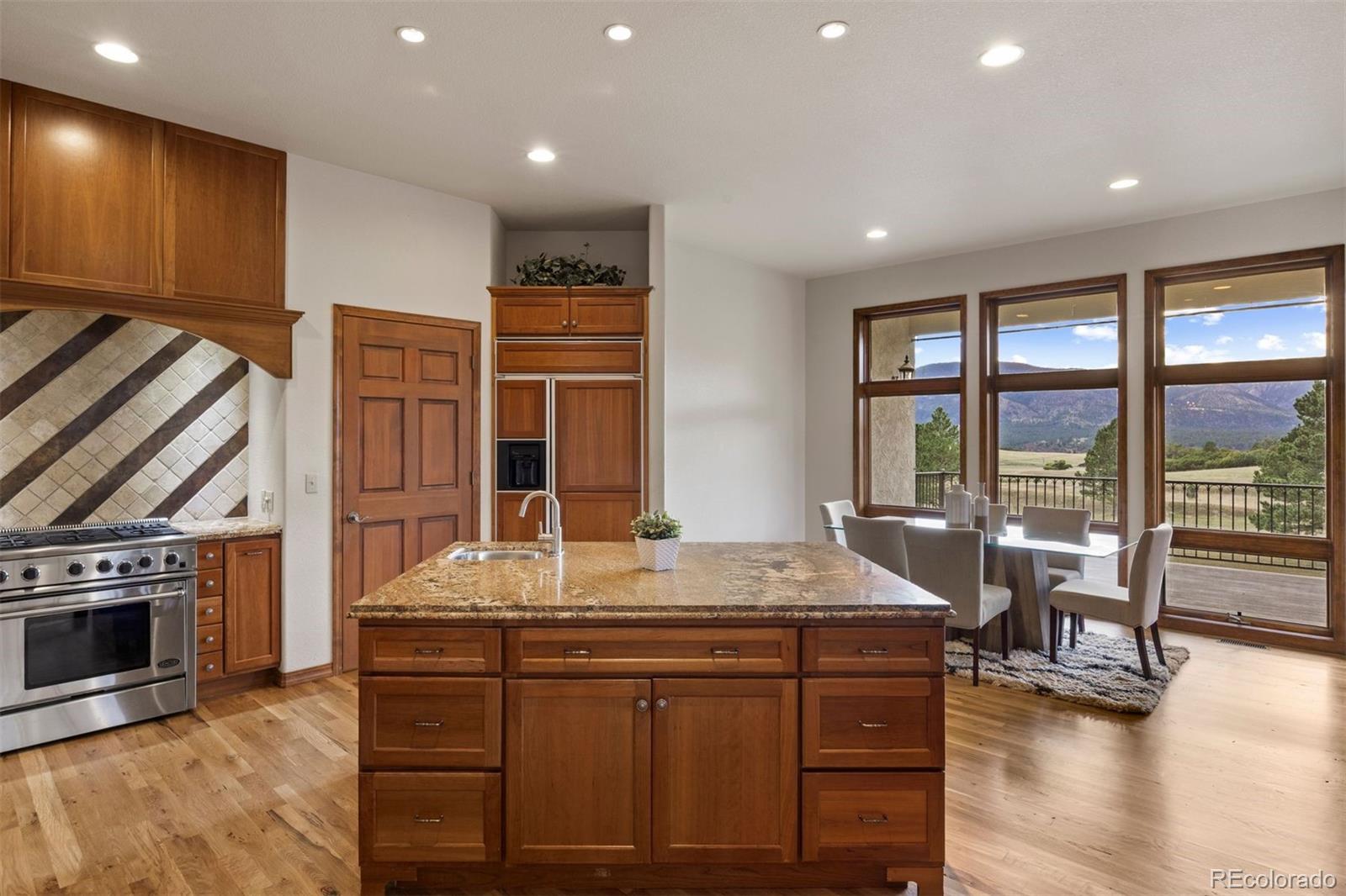 8061 Sugarloaf Road