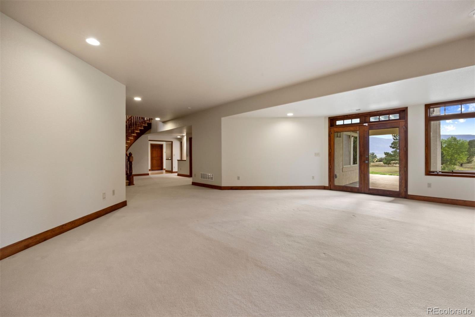 8061 Sugarloaf Road