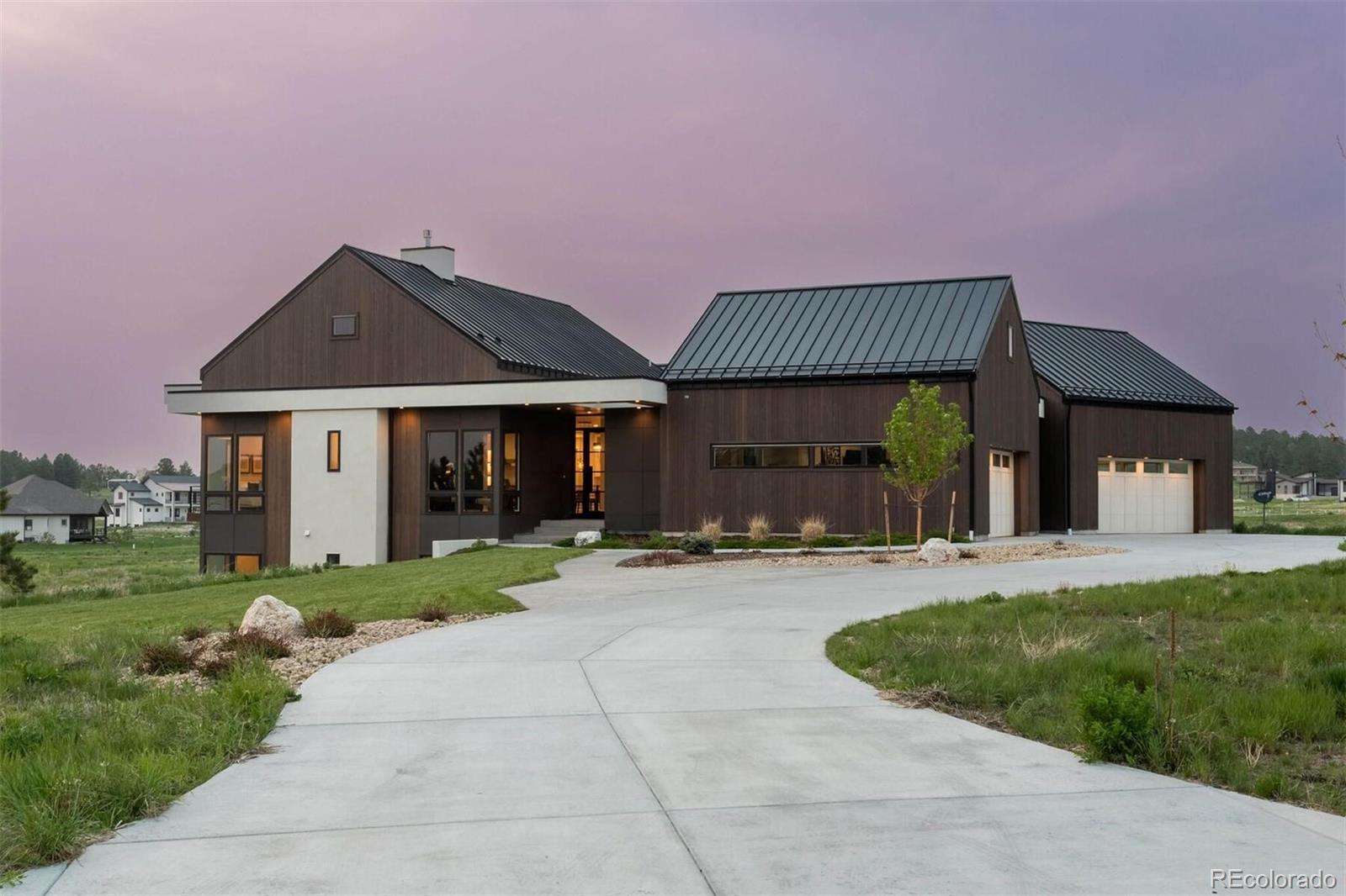 11229 Running Kit Place